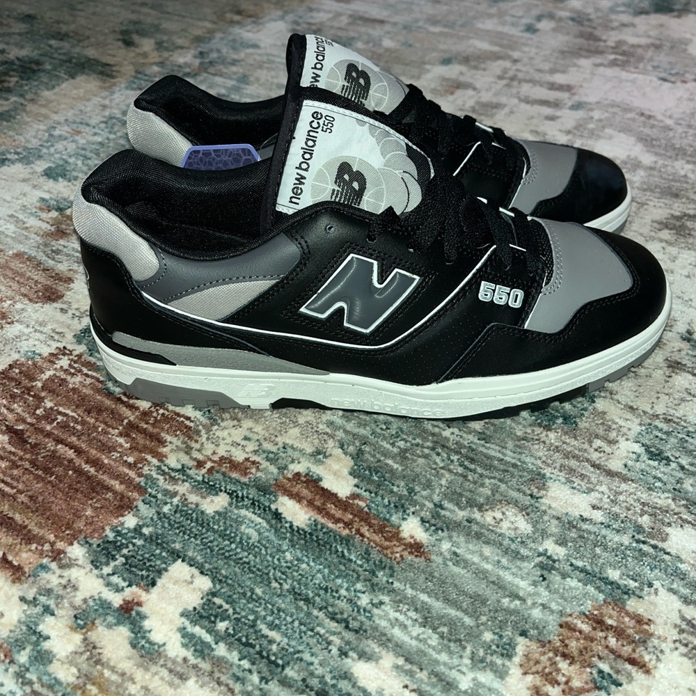 New Balance Men's Black and Gray 550 Sneakers